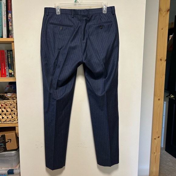 Men’s Banana Republic Navy Pinstriped Suit, 100% Wool, Pant:31x30, Jacket:38S/C - Picture 8 of 12